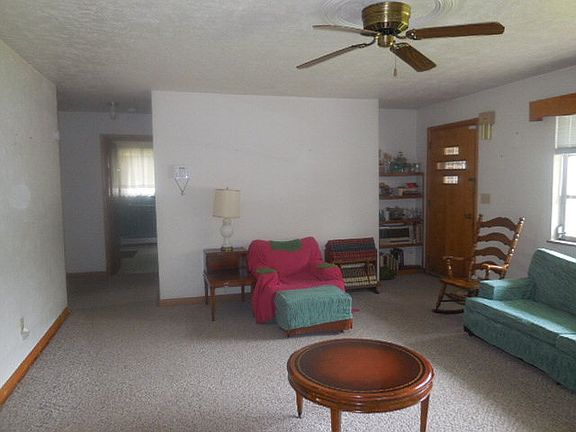 2nd image of 105 Mondorf Ave