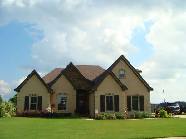 143 Rippavilla St, Saltillo, MS 38866