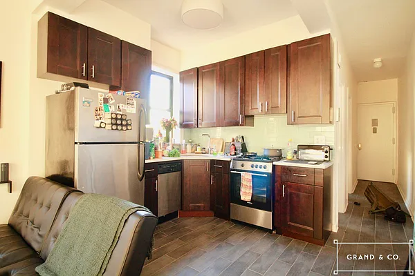 Rented by Grand & Co. | media 17