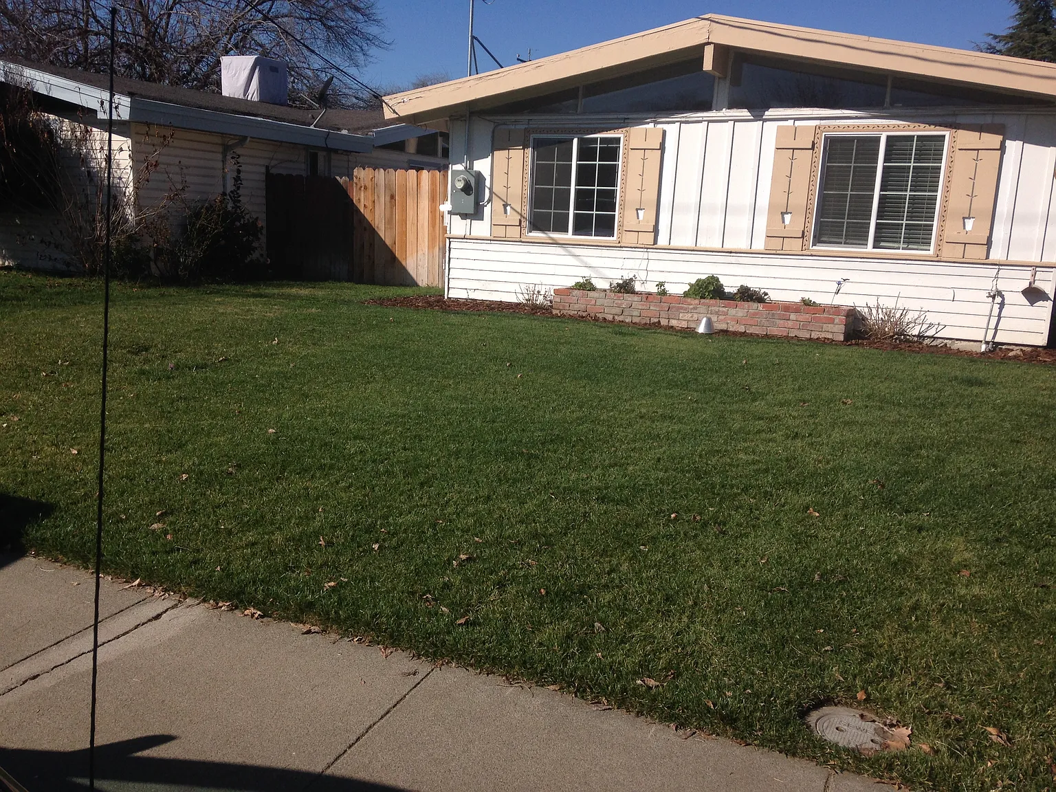 3325 Esperanza Dr photo 1