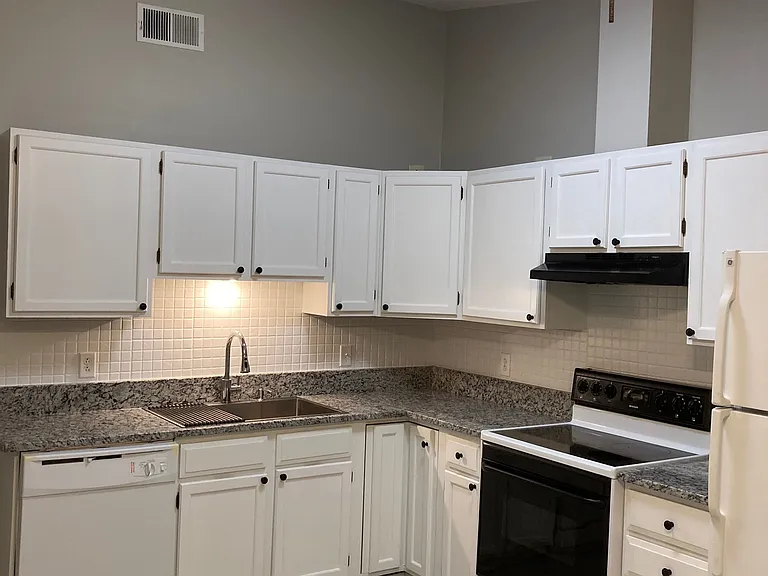 30480 Fairway View Dr — Photo 6