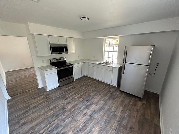 4th image of 214 Pilcher St #G