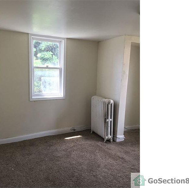 2nd image of 5432 N Marvine St