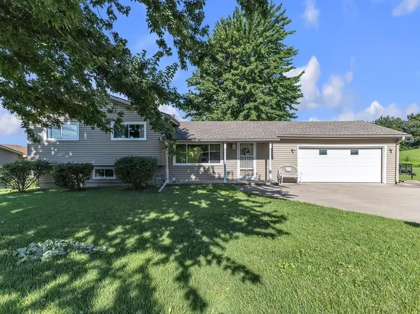 5702 S 18th St, Saint Joseph, MO 64504