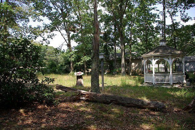 2nd image of 447 Jute Rd