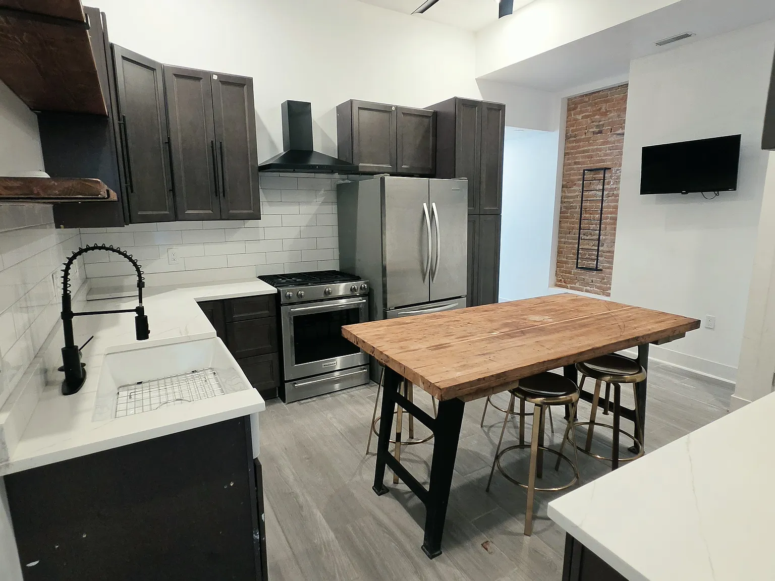 1 bed, $1,400 — Photo 4