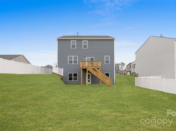 823 Adelston Ln, Asheville, NC 28804