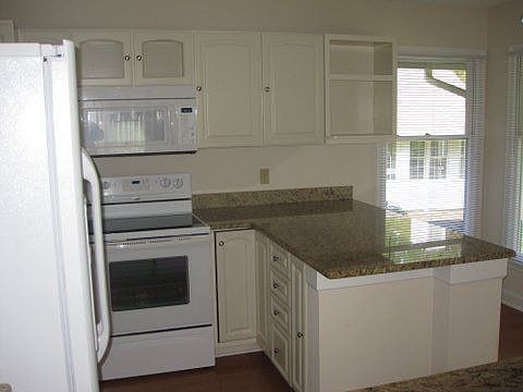 Kitchen with breakfast nook