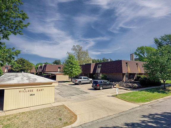 4th image of 1500 E 10th Ave