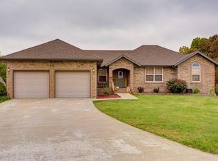 414 Tripper Ct, Mount Vernon, MO 65712