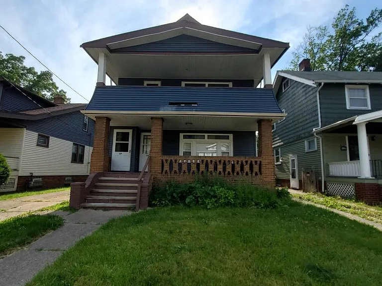 3320 Berea Rd — Photo 2