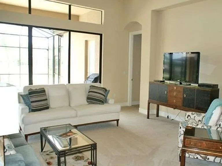 7414 Acorn Way — Photo 4