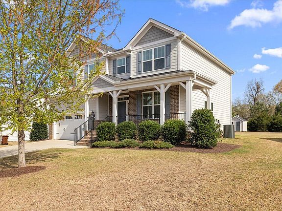 2nd image of 128 Heathgreen Dr