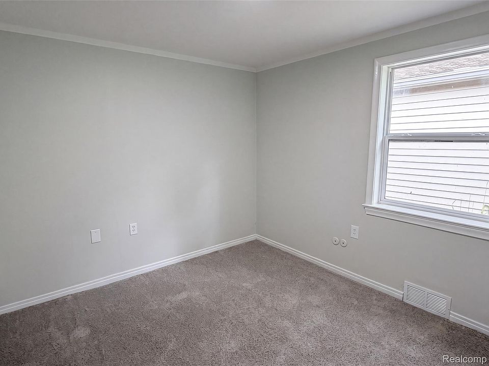 30406 Everett St, photo 10