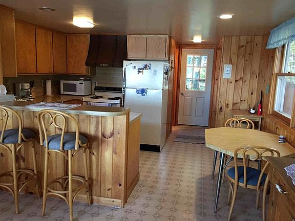 3rd image of 22095 Archer Dr