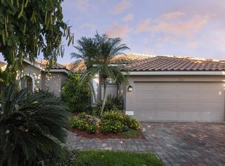 1113 Darlington Oak Dr NE, Saint Petersburg, FL 33703