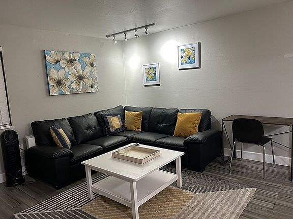 Spacious & bright Living Rm