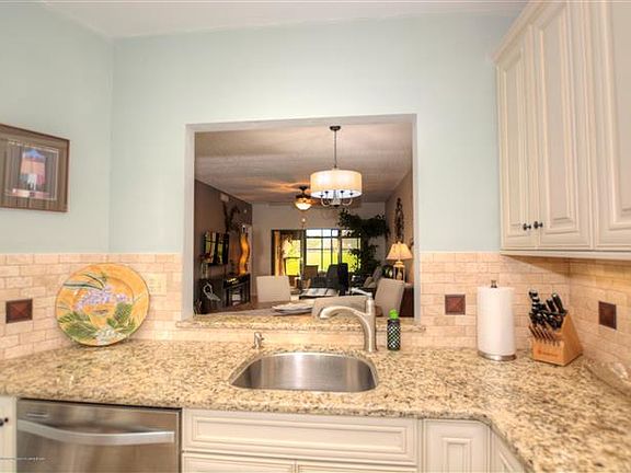 5th image of 6901 SE Constitution Blvd APT 103