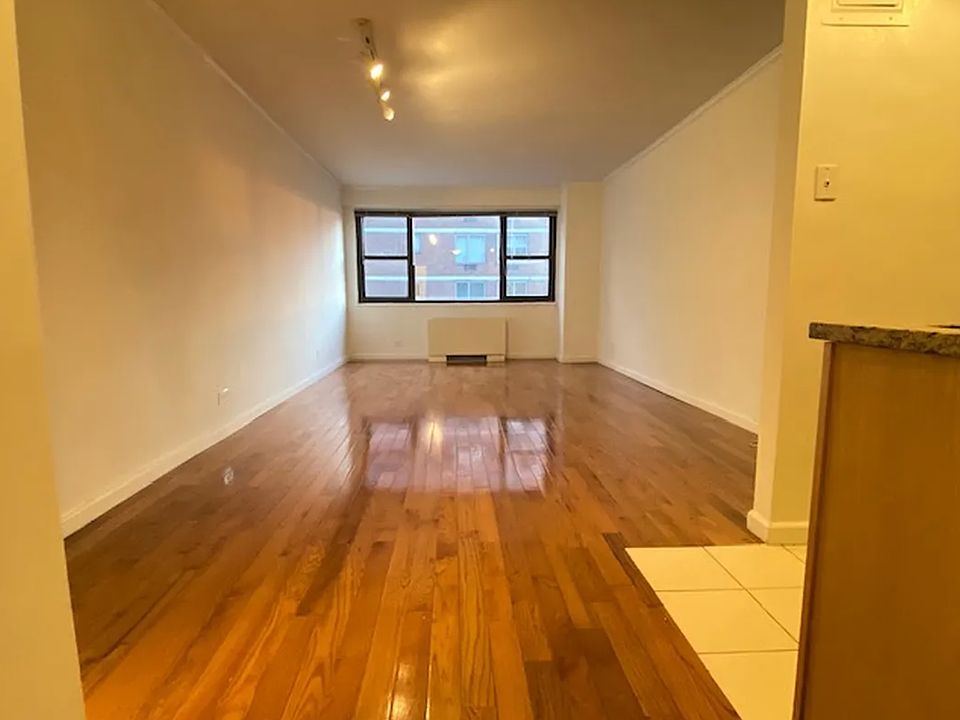 1st image of 300 W 55th St APT 9S