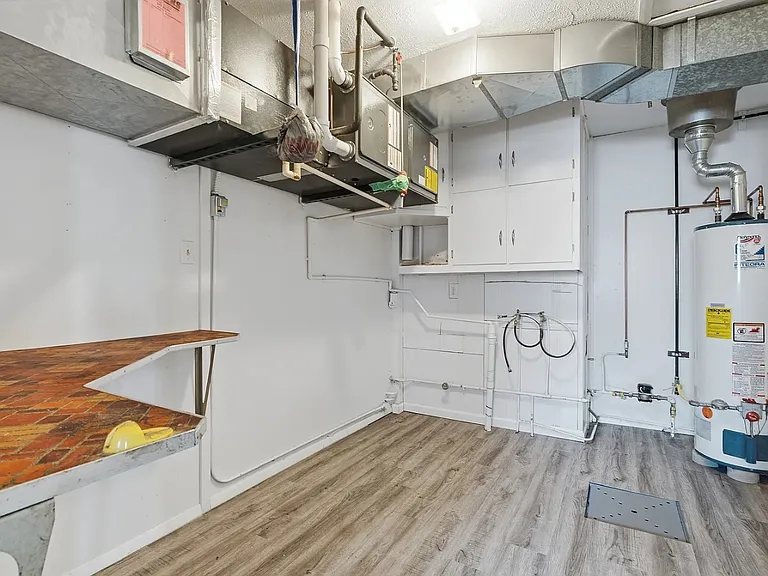 3821 Oakland Rd NE — Photo 10