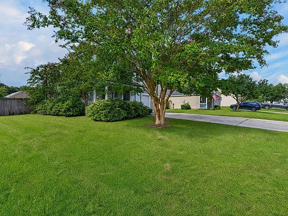 3rd image of 2051 Robin Wood Blvd