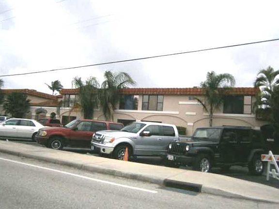 3rd image of 142 Lake Dr #10