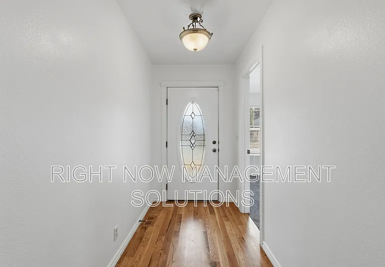 1295 N Blossom Ave — Photo 6