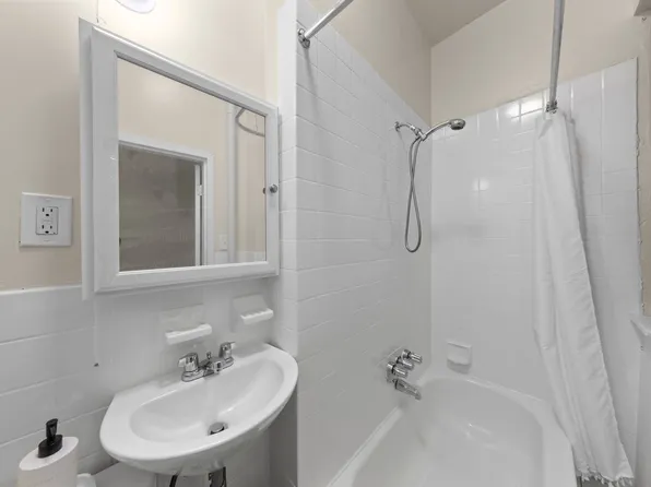 1777 Madison Avenue image 13 of 17