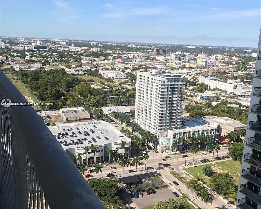 1st image of 1750 N Bayshore Dr APT 3507