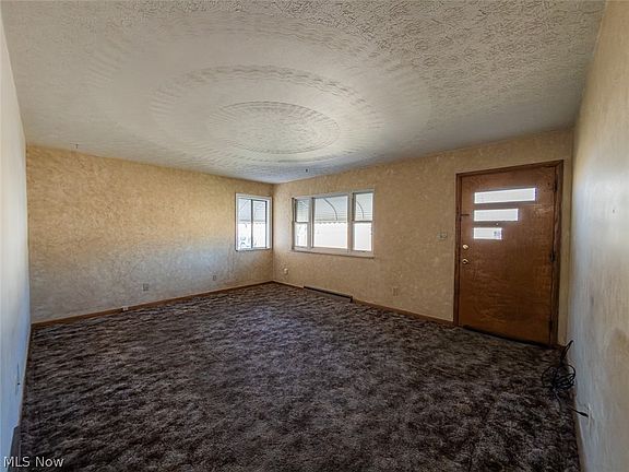 5th image of 1876 Harding Ave