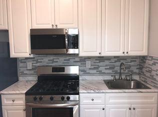 667 Henry St #3, Brooklyn, NY 11231