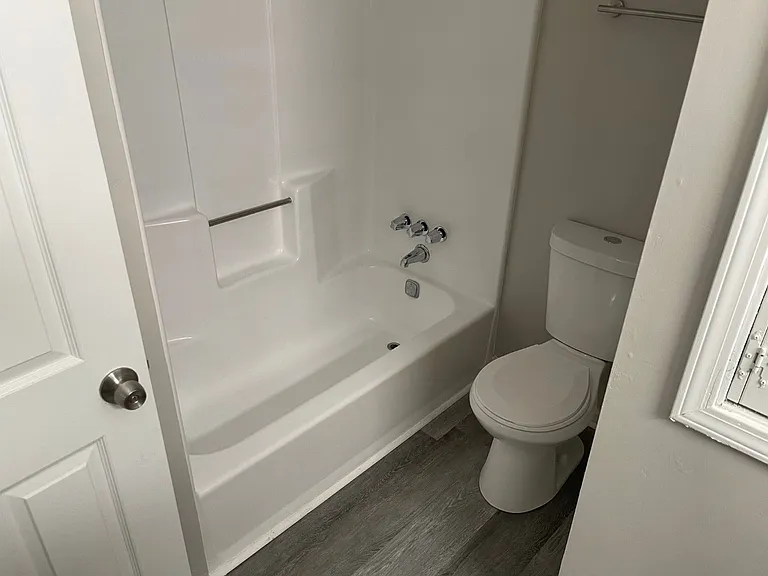 859A Park Pl NE — Photo 18