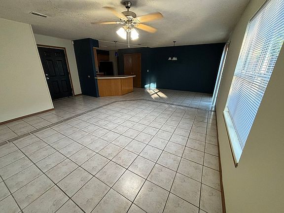 4th image of 1872-1874 N Pine Valley Dr #18741