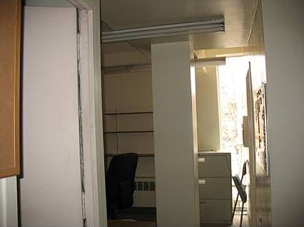 3rd image of 37 Dekalb Ave