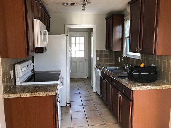 5th image of 269 Thorne Ct