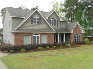 7007 Lake Farm Rd, Fayetteville, NC 28306