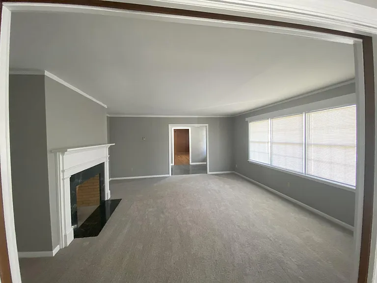 2400 E Blackstock Rd — Photo 15