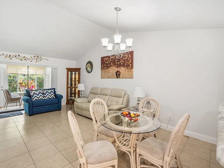 314 Knottwood Ct — Photo 9