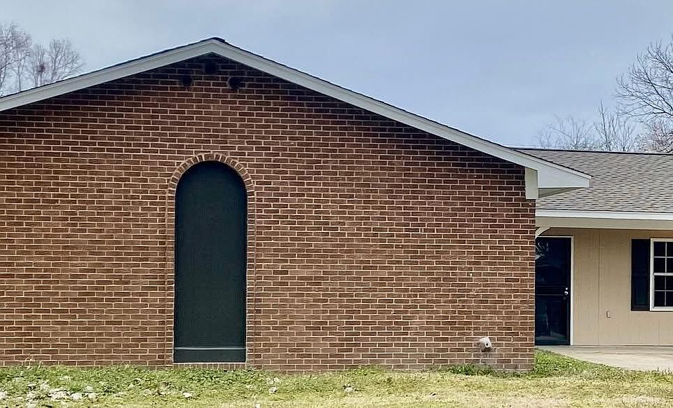 1st image of 1736 S Pear Ln