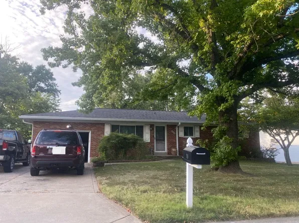 319 San Jose Dr, O'Fallon, MO 63366