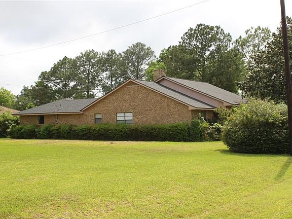 2nd image of 236 Camellia Dr