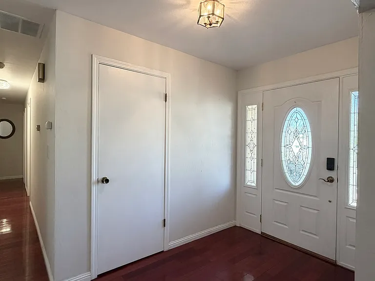 3695 Sanford St — Photo 37