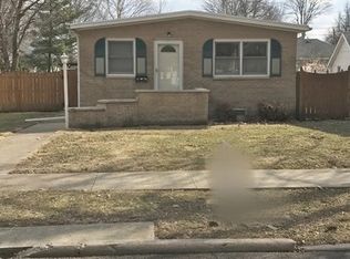 1107 Burlington St, Mendota, IL 61342