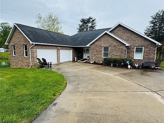 3rd image of 480 E Mud River Rd