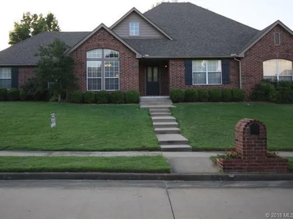 6300 E El Paso Pl, Broken Arrow, OK 74014