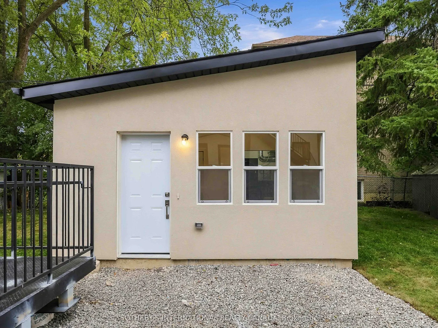 Studio, $1,348 — Photo 2