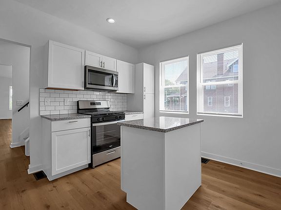 2nd image of 913 S Champion Ave #915