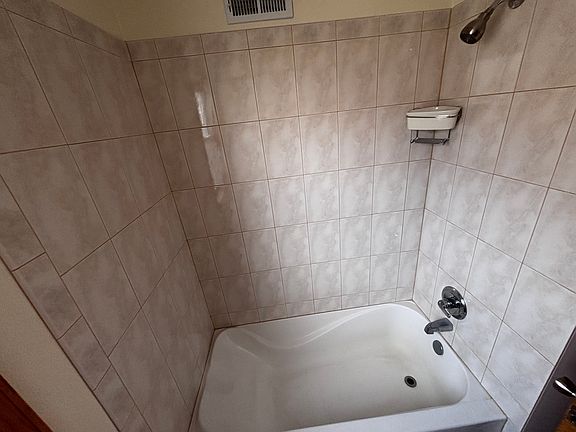 2nd image of 5504 W Sunnyside Ave #2