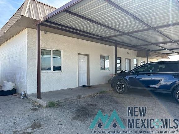 2nd image of 3002 San Jose Blvd