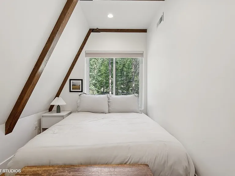 123 Little Mountain Rd — Photo 21